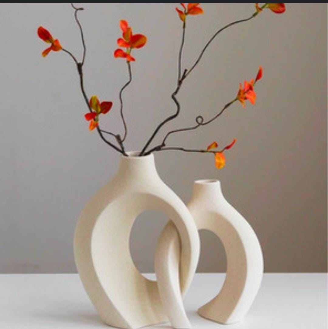 Classy Ceramic Snuggle Interlocking Vase