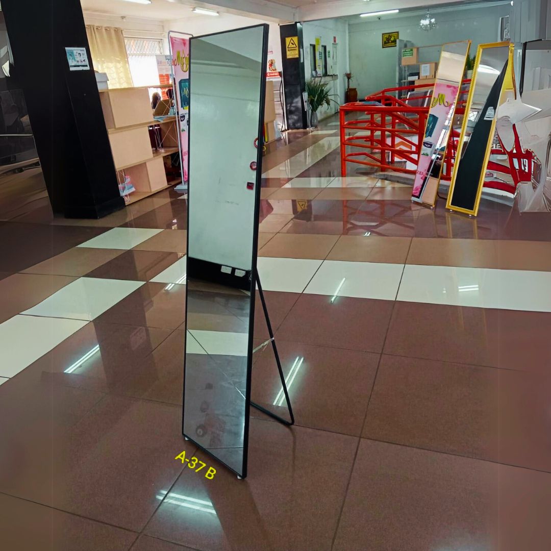 Executive dressing mirror