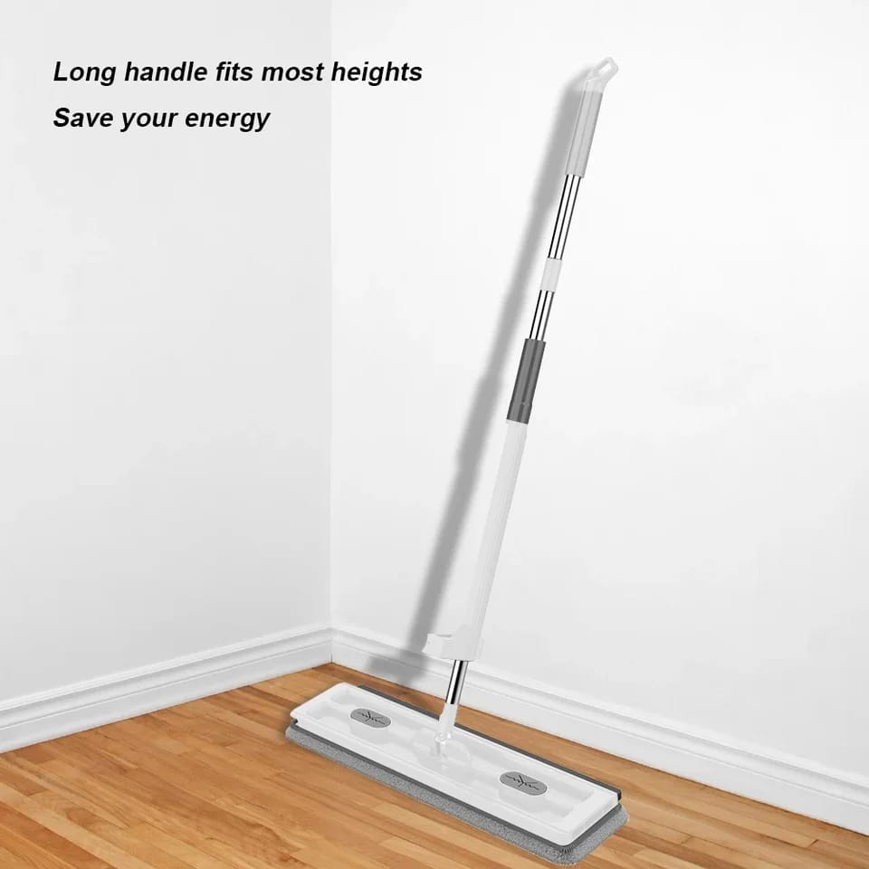 Rotating flat mop with extra mop pads