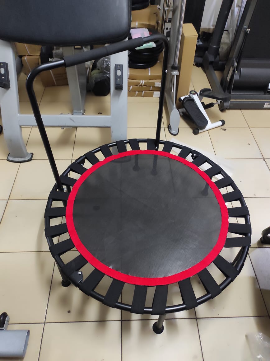 Round trampoline with a handlebars