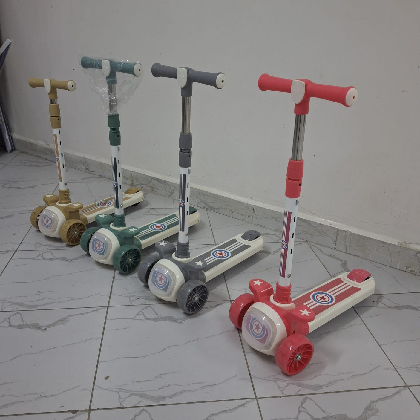 Foldable scooters