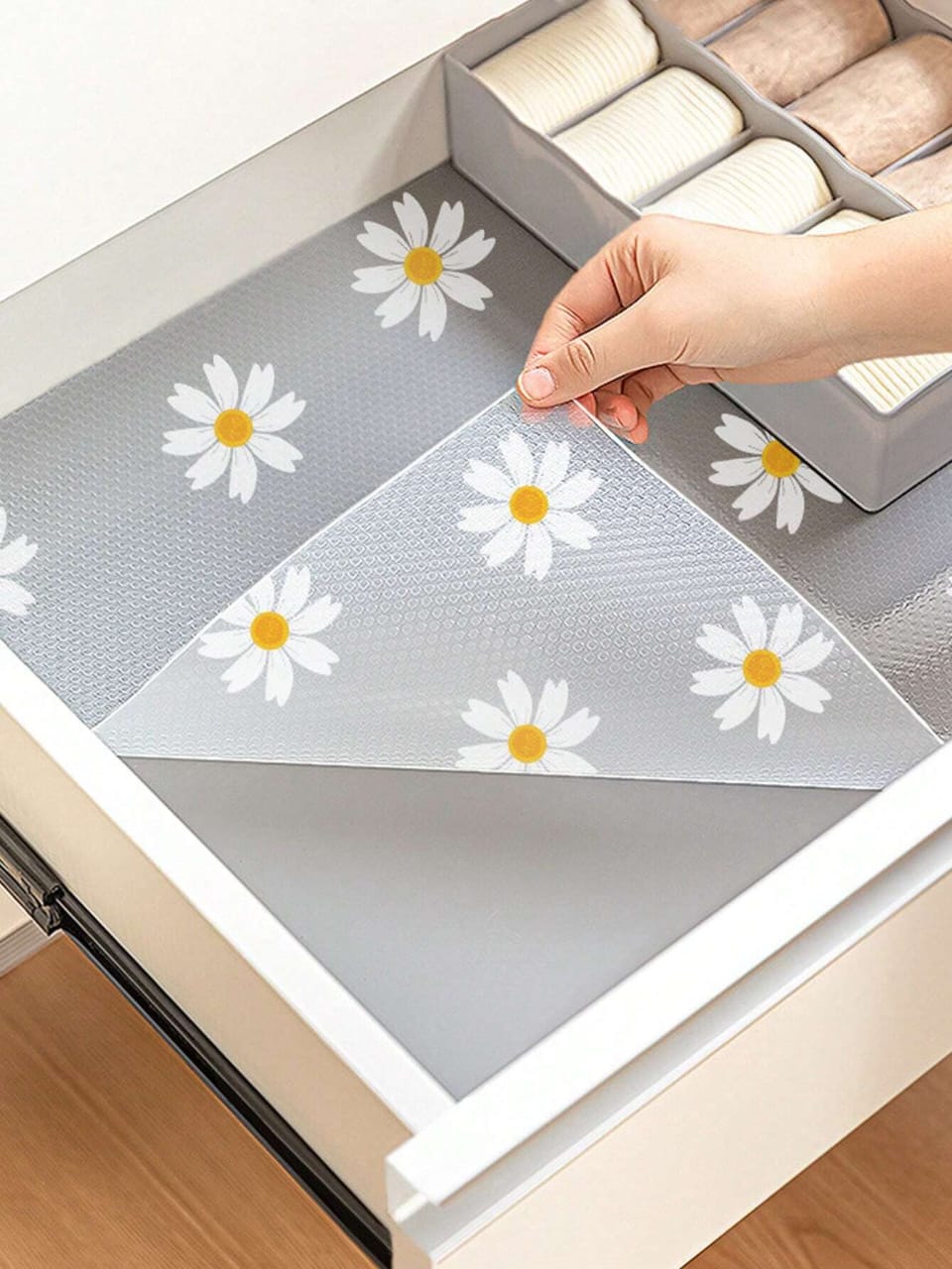 Daisy pattern Kitchen drawer liners oil proof moisture cupboard shelf liner mat