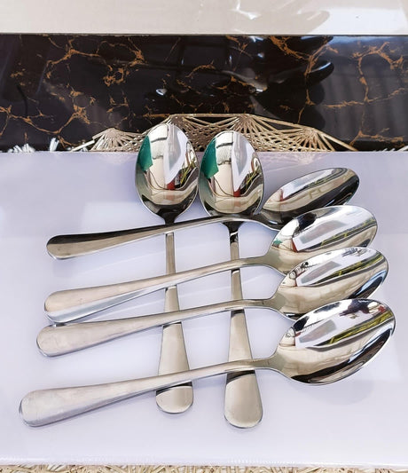 Set of silver tea spoons 
