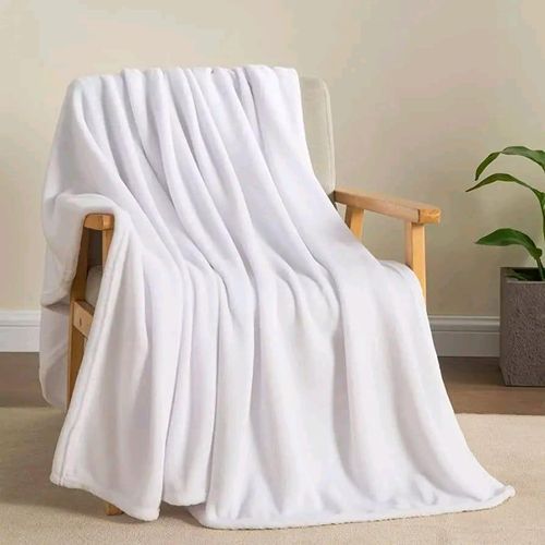 Coral Fleece Throw Blanket – White (6 × 6 ft)