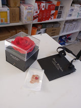 Heart shaped red rose necklace with gift box