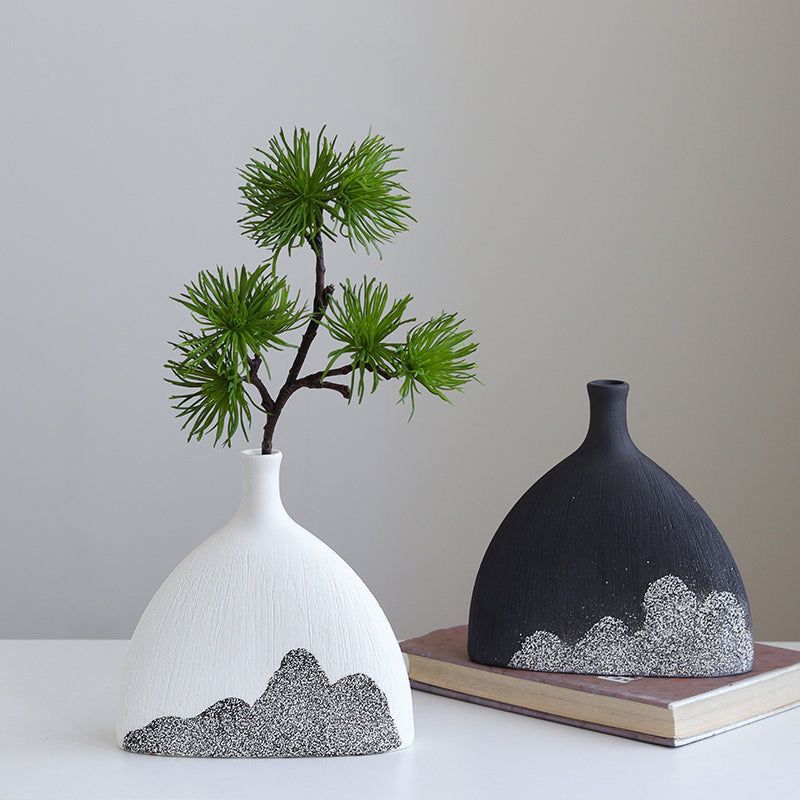Modern Ceramic Vase - Fish-Tail Design in Matte Black & White, Handcrafted with Snow Powder Mountain Patterns for Home Décor