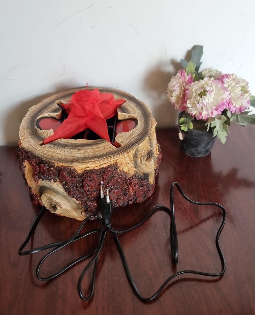 Electric Wooden Tree Stump Fireplace Décor Display Piece Height – 25cm, Width – 22cm, Base height – 11cm