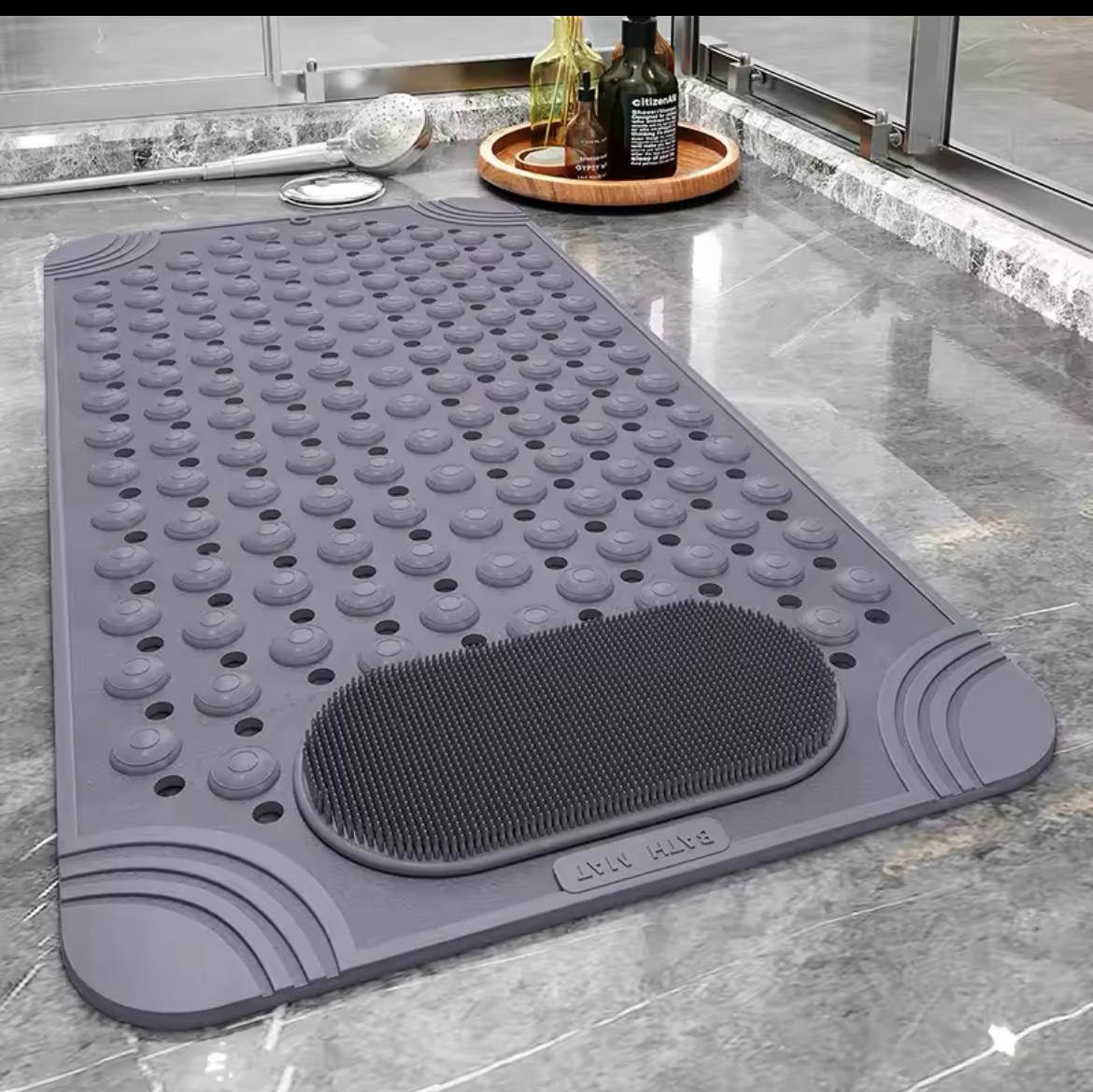 Non-Slip Bath Mat with Foot Scrubber, Suction Cups and Drain Holes. (50 x80cm)