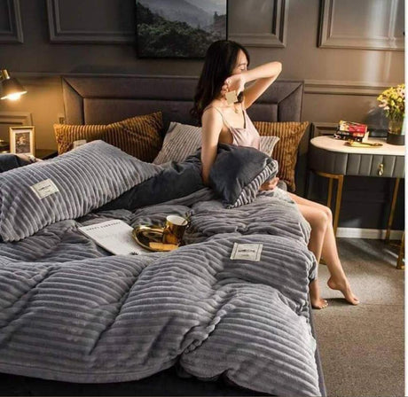 Velvet Duvet Set – 6x7 Size