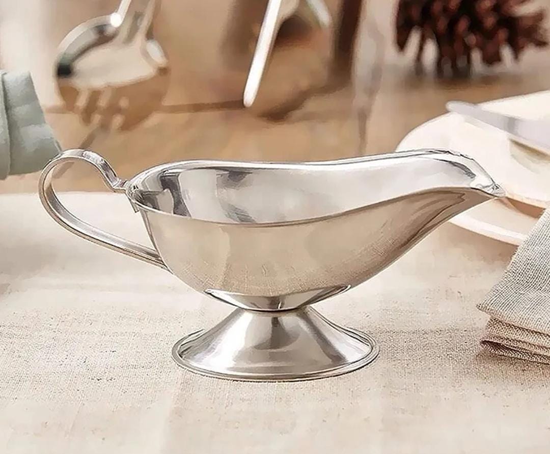 Sauce and gravies serving boat