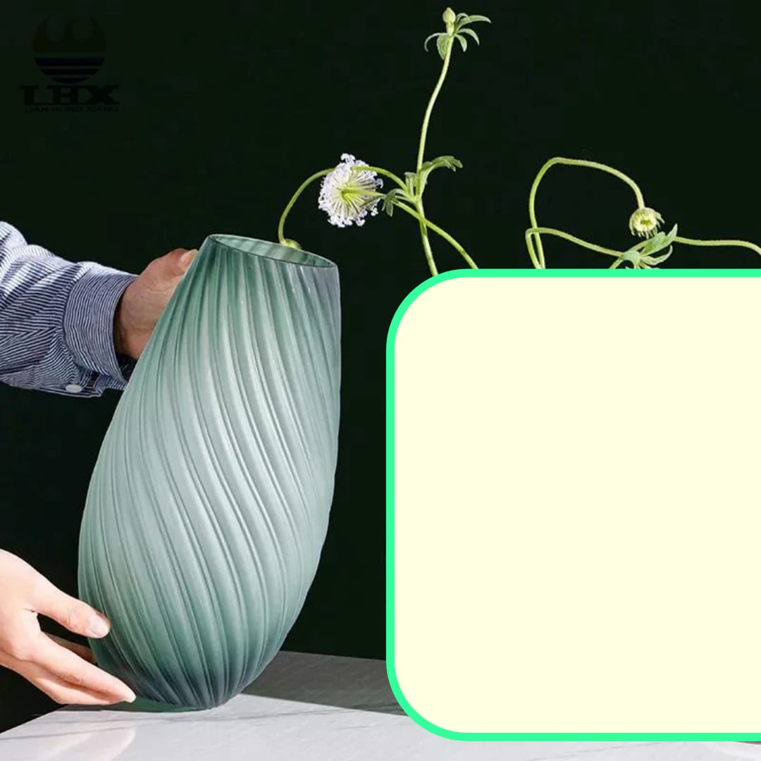 Nordic glass flower vase Size: 30 cm (height) × 8.5 cm (mouth diameter)