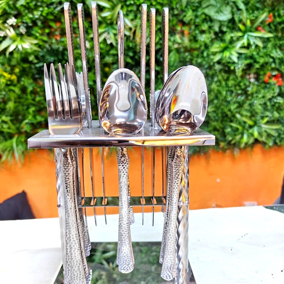 Luxury Silver Textured Cutlery Set — 24-Piece with Stand