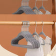 Kids velvet hangers .
Antislip .
Colours:Grey,White, Pink
